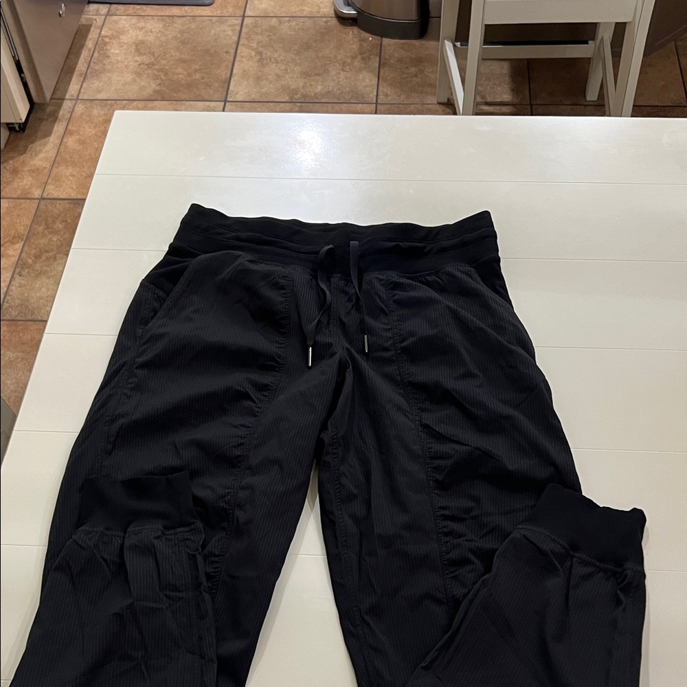 Lululemon dance studio jogger